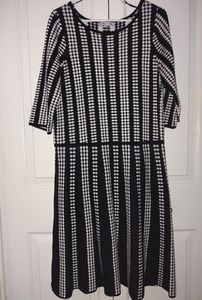 Black and White dress, short sleeve
